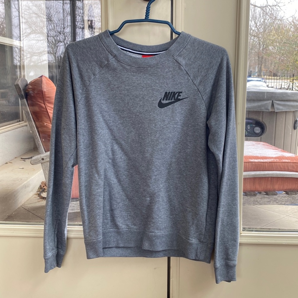 Grey Nike Sweatshirt.
